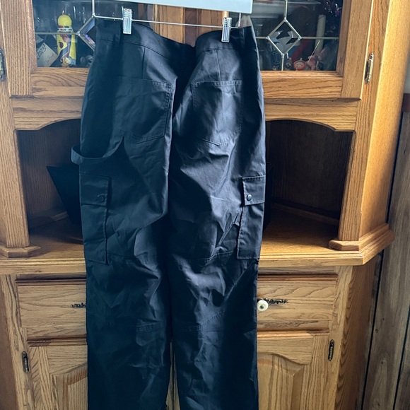 Men's Black Cargo Pants brand new NV Felix large with tags - Picture 4 of 6